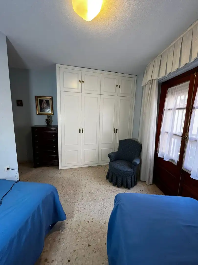Bedroom of Flat for sale in Sevilla  with Air Conditioner, Heating and Storage room