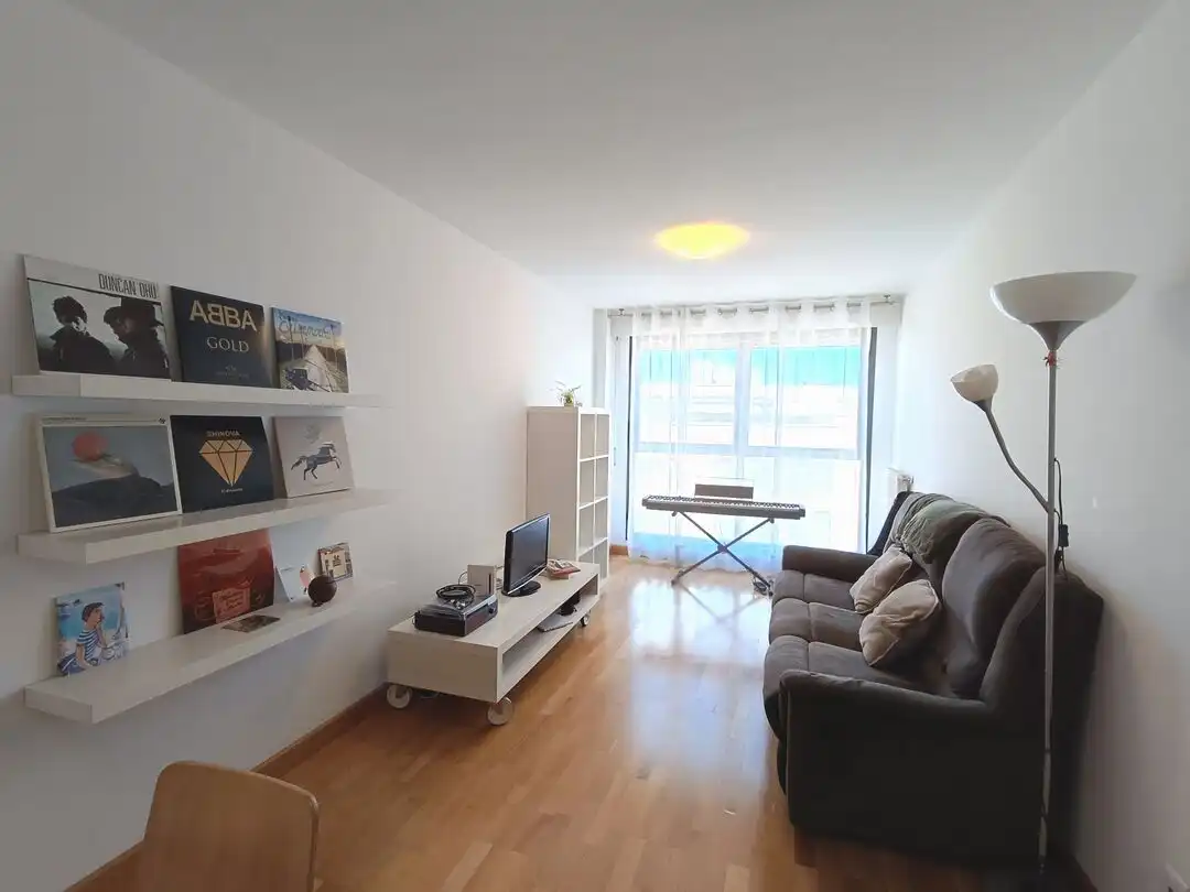 Wohnzimmer von Wohnung zur Miete in  Pamplona / Iruña mit Heizung, Privatgarten und Abstellraum