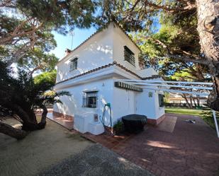 Jardí de Casa o xalet en venda en Chiclana de la Frontera amb Calefacció, Jardí privat i Terrassa