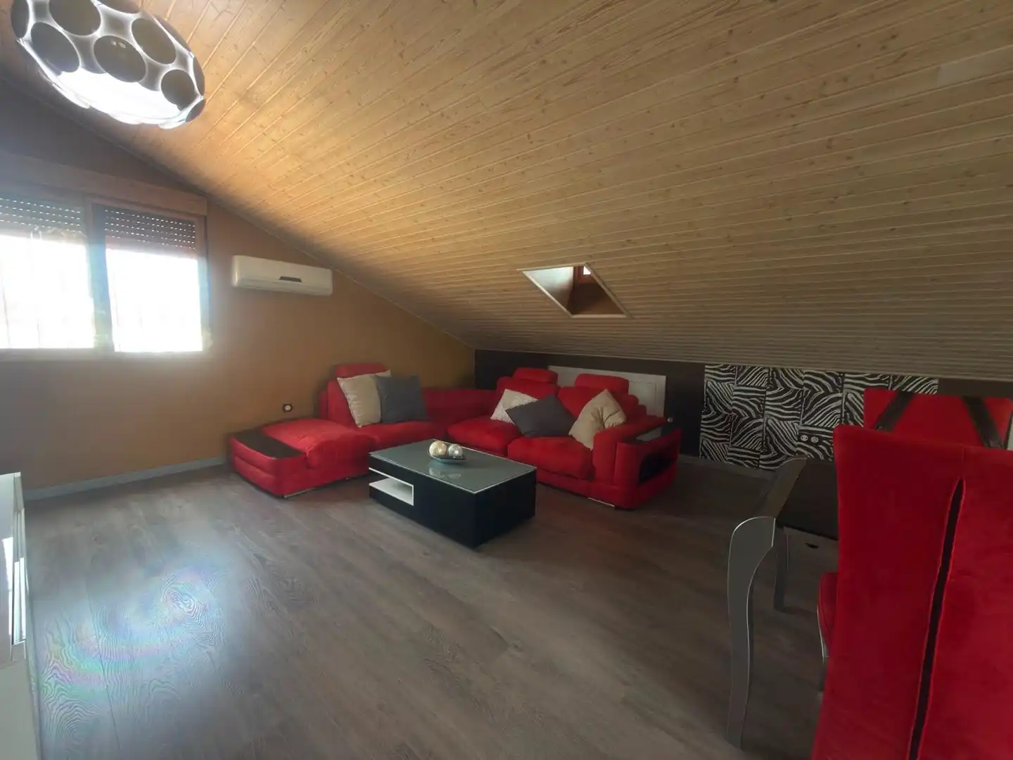 Sala d'estar de Casa o xalet en venda en Alicante / Alacant amb Aire condicionat, Calefacció i Jardí privat