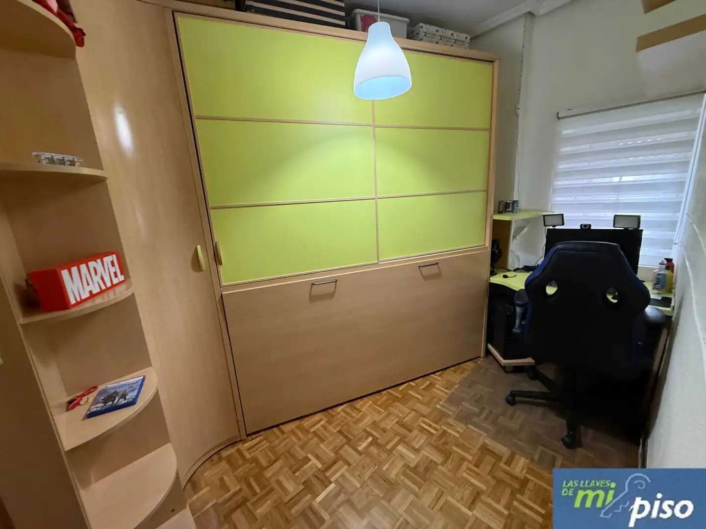 Bedroom of Flat for sale in Valladolid  with Heating, Parquet flooring and Furnished