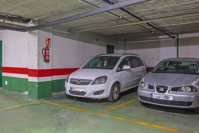 Garaje en Venta en Avenida de la Aeronáutica en Urbadiez - Entrepuentes