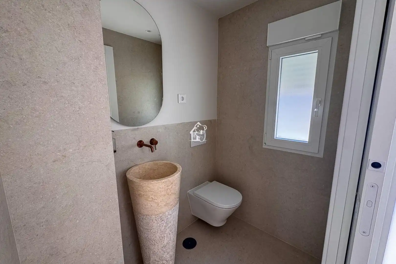 Badezimmer von Einfamilien-Reihenhaus zur Miete in Orihuela mit Klimaanlage, Terrasse und Abstellraum