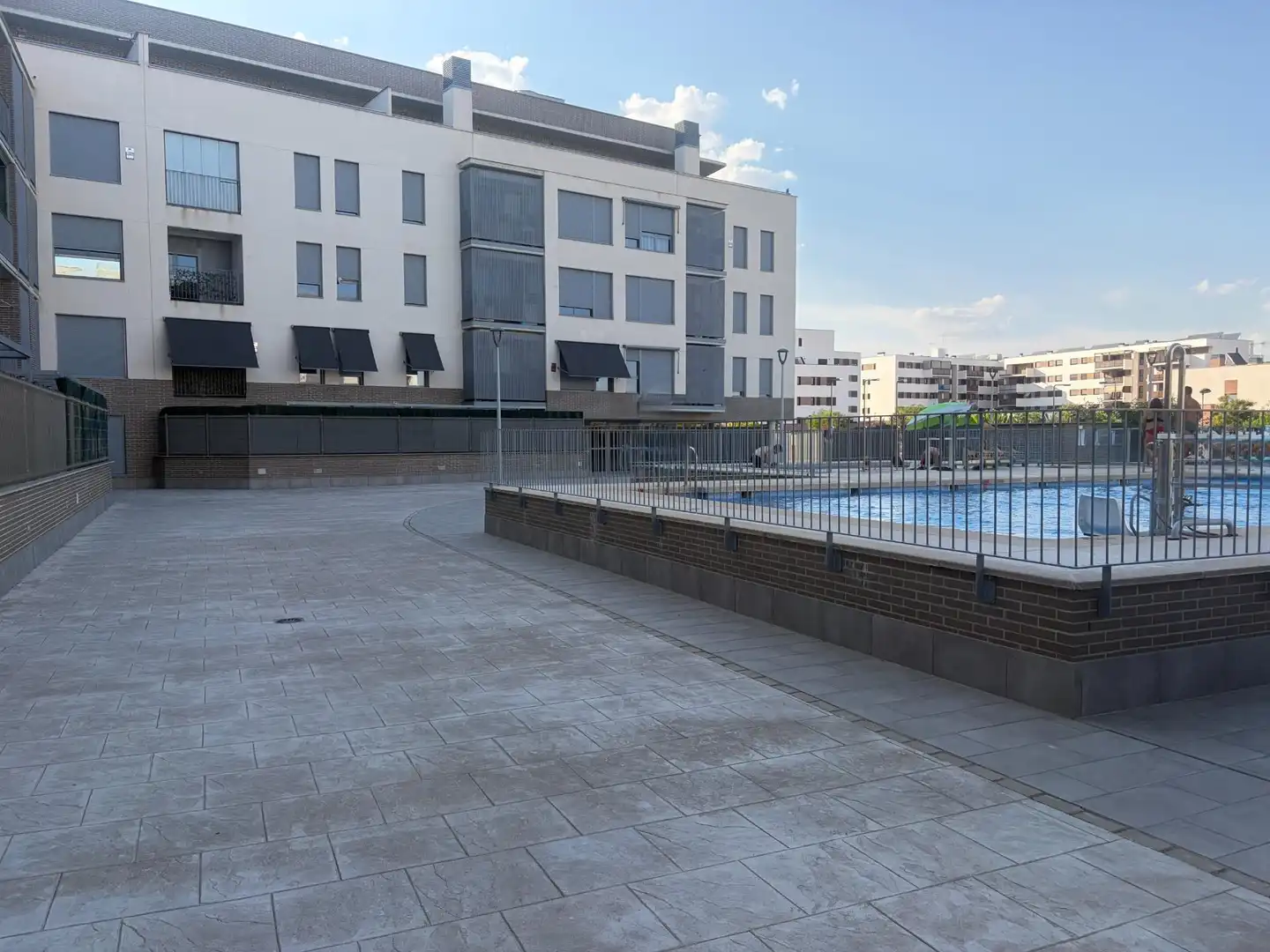 Schwimmbecken von Dachboden zum Verkauf in Alovera mit Klimaanlage, Heizung und Terrasse