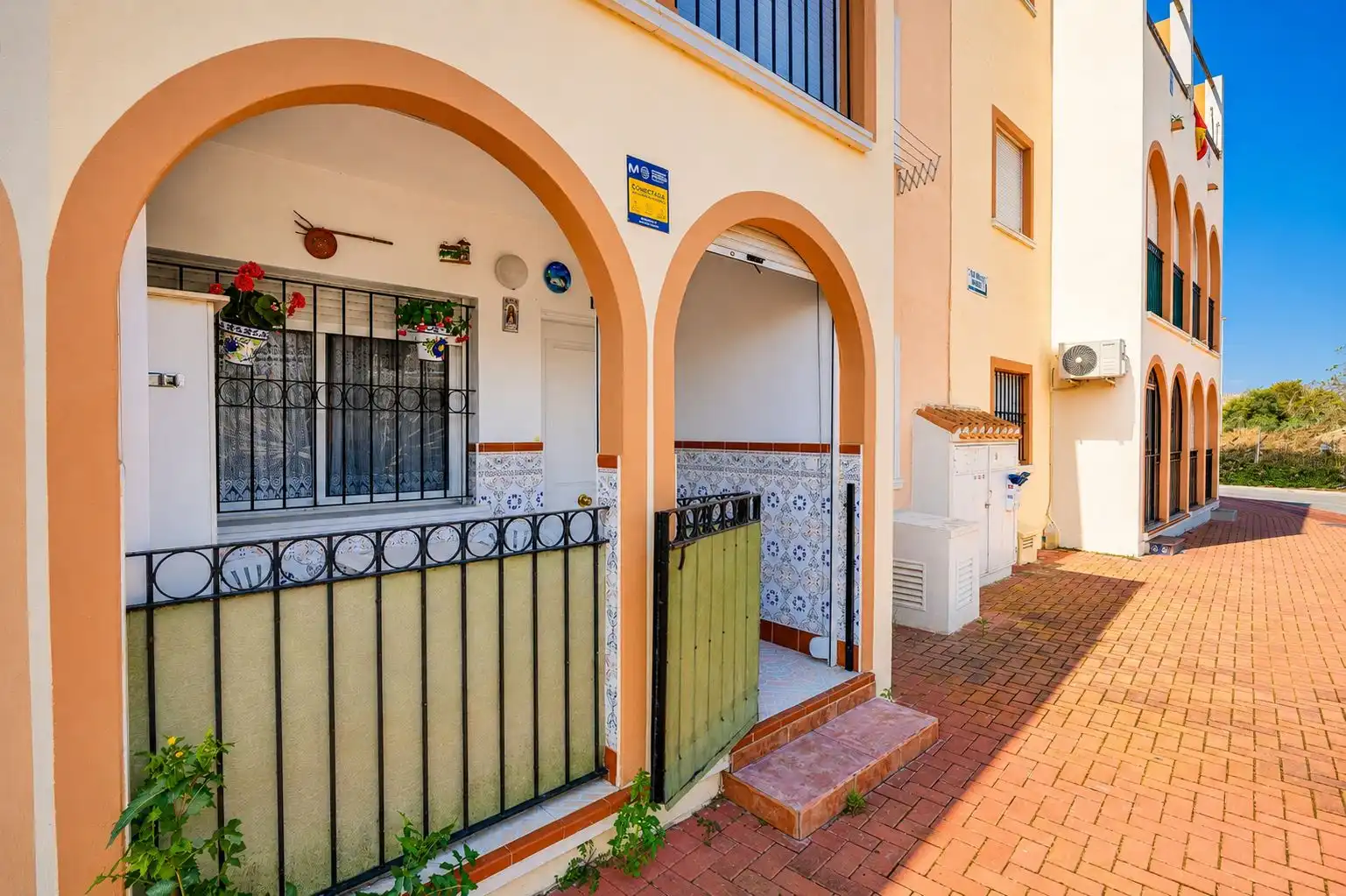 Bungalow with pool for sale in Calle Ramón Rubial Cavias, imagen 3