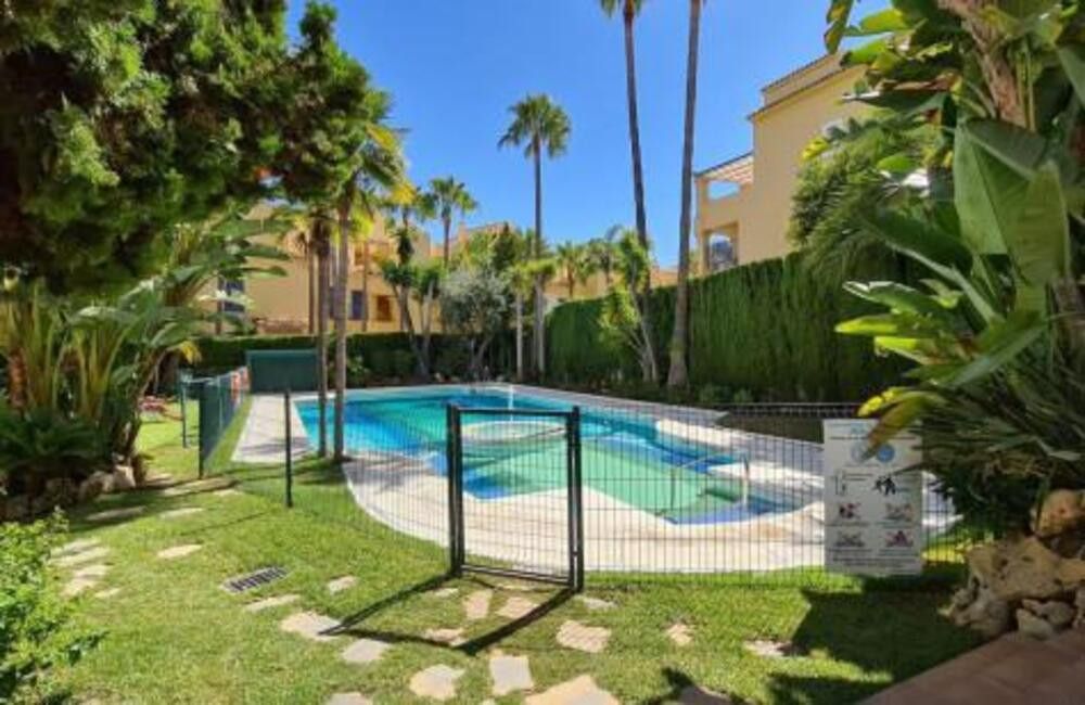 Exterior view of Apartment to rent in Marbella  with Air Conditioner, Terrace and Swimming Pool