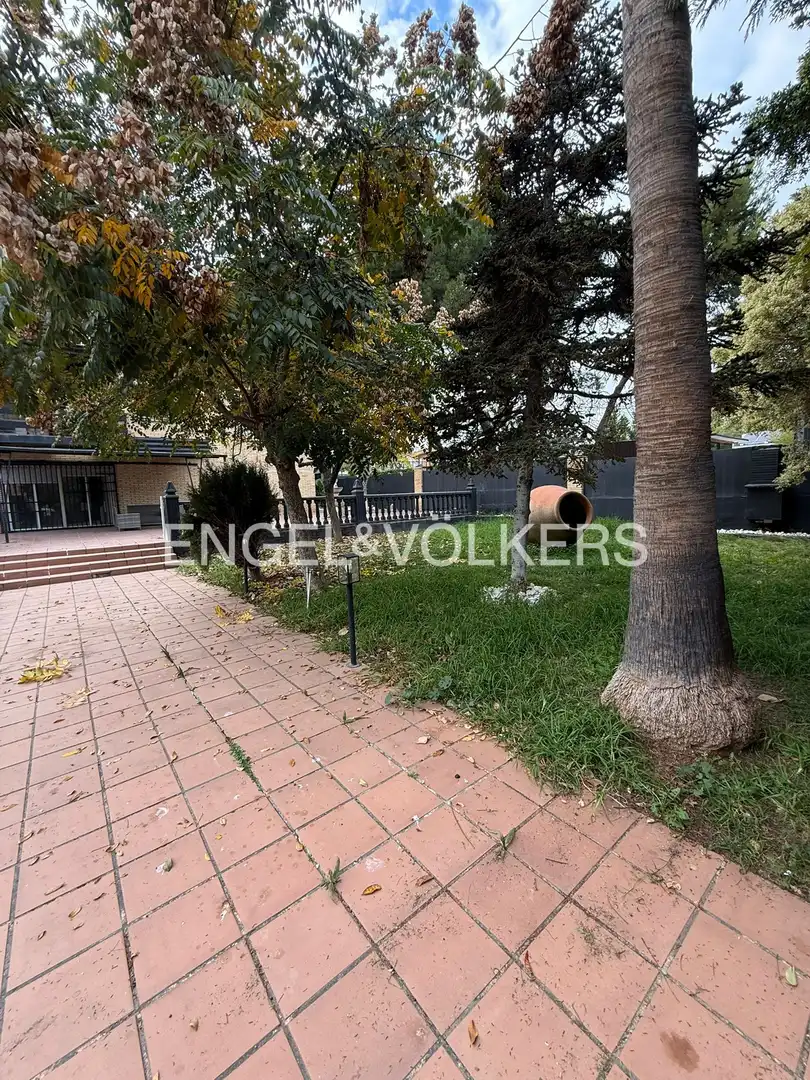 Casa o chalet de alquiler en Paterna con Aire acondicionado, Calefacción y Jardín privado