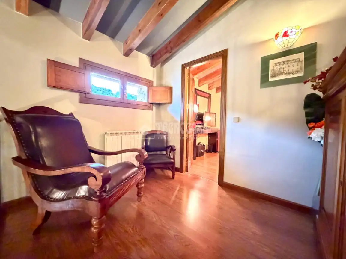 Casa o xalet en venda en Sigüenza amb Calefacció, Jardí privat i Terrassa