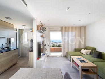Attico con balcone in vendita a Tiana