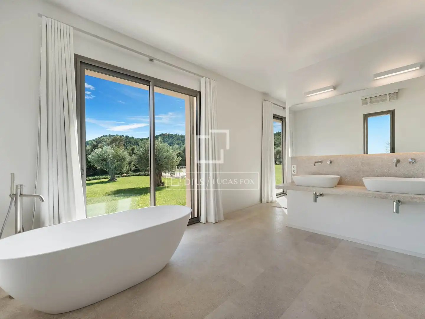 Baño de Finca rústica en venta en Capdepera con Aire acondicionado, Calefacción y Jardín privado