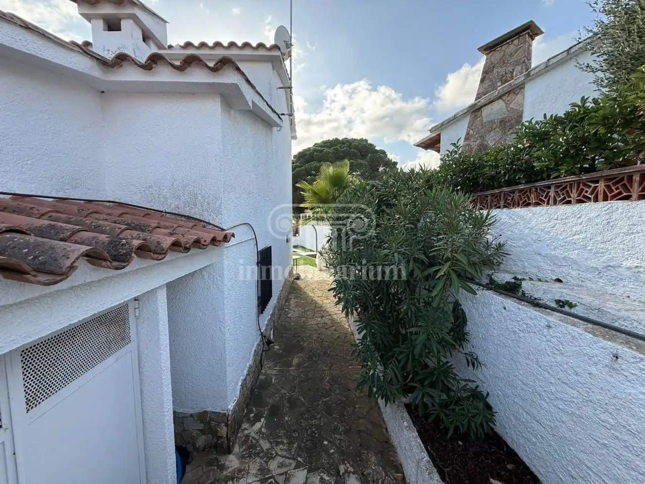 Vista exterior de Casa o xalet en venda en Lloret de Mar amb Calefacció, Jardí privat i Terrassa