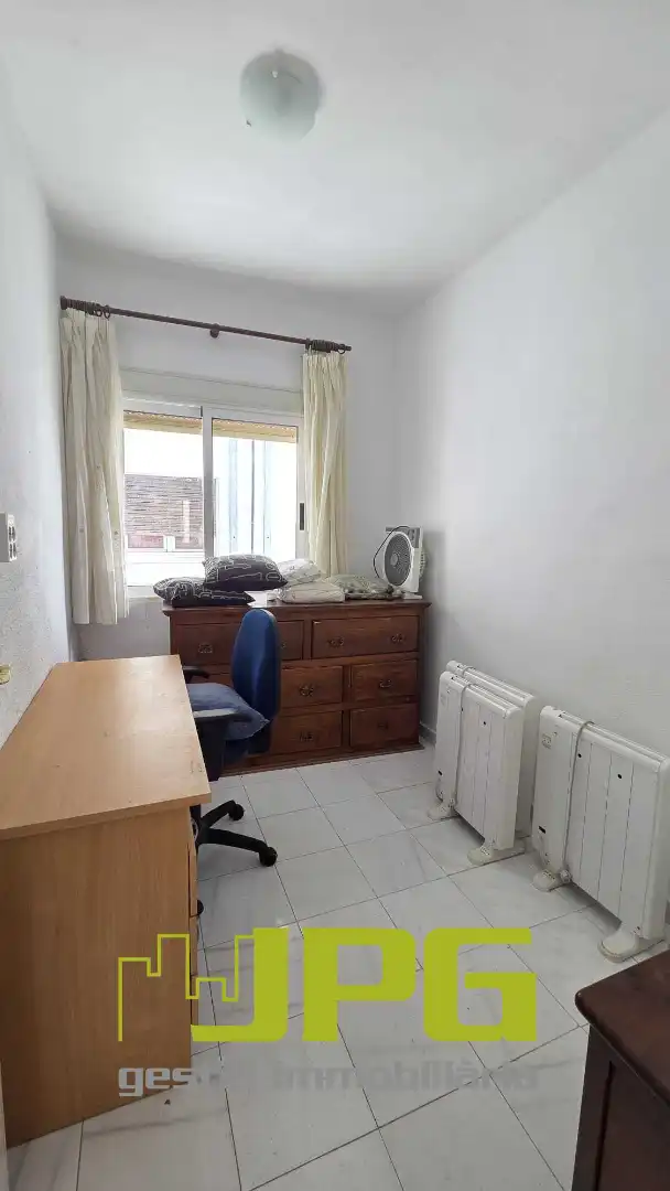 Habitación de Piso en venta en Sant Joan d'Alacant con Amueblado, Horno y Balcón