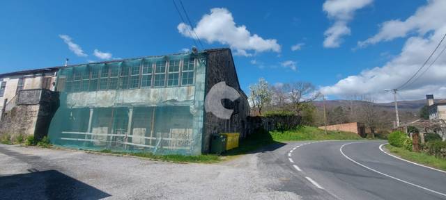 Casa-chalet en Venta en Lobeira