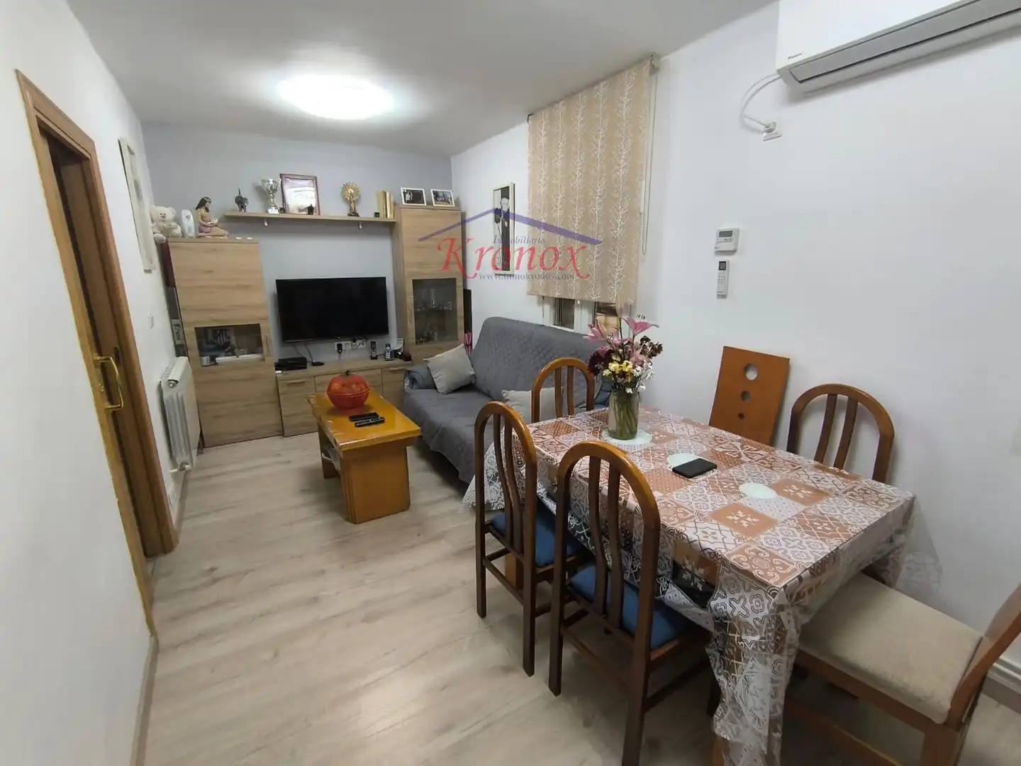 Wohnzimmer von Wohnung zum Verkauf in Madrid mit Klimaanlage, Heizung und Ofen