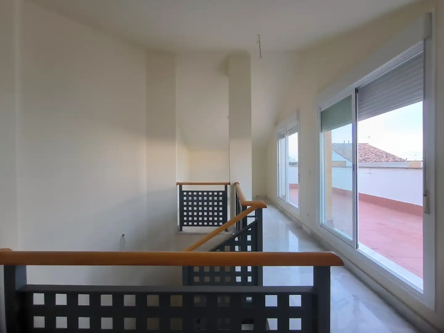 Casa adosada en venta en Espartinas con Terraza