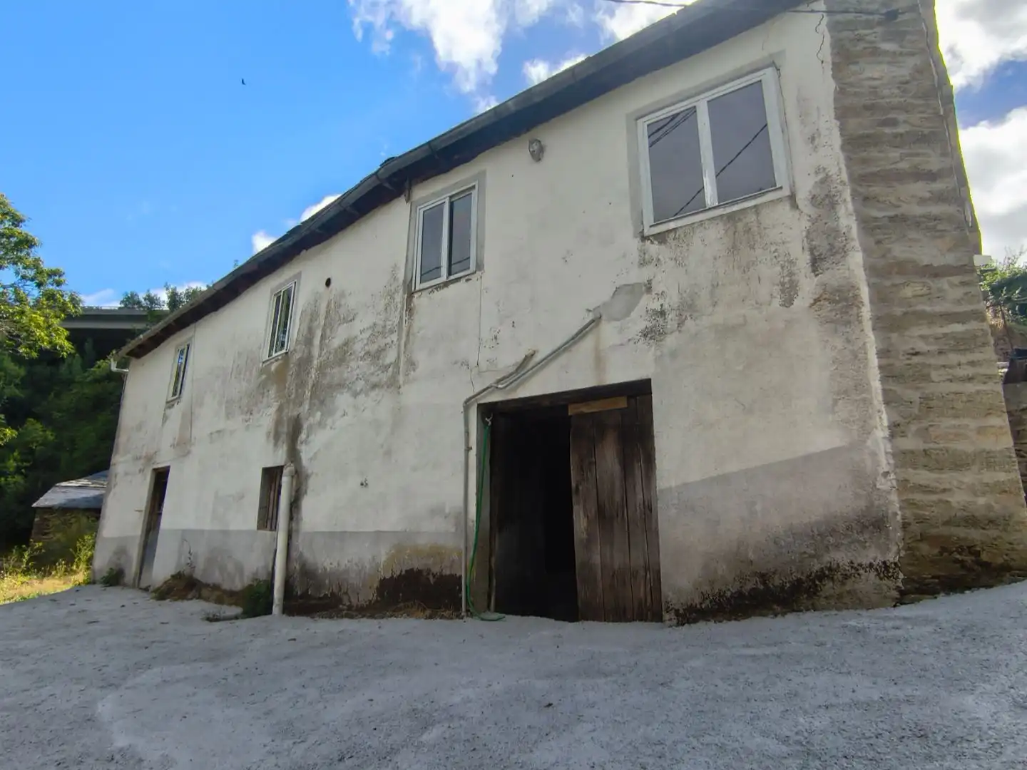 Vista exterior de Casa o xalet en venda en As Nogais  amb Terrassa