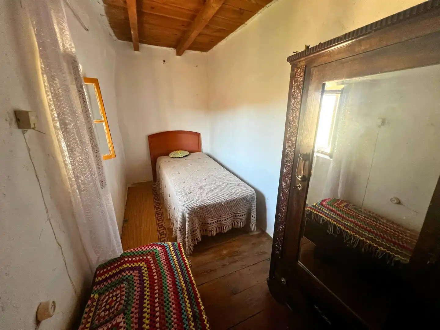 Dormitori de Casa o xalet en venda en Dehesa de Romanos  amb Calefacció, Jardí privat i Moblat