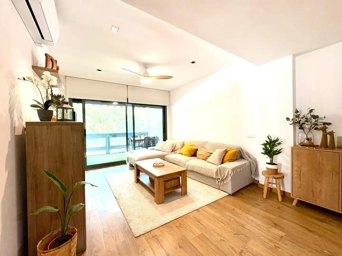 Wohnzimmer von Wohnung zum Verkauf in Santa Perpètua de Mogoda mit Klimaanlage, Heizung und Privatgarten