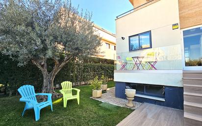 Terrace of Single-family semi-detached for sale in  Zaragoza Capital  with Air Conditioner, Heating and Private garden