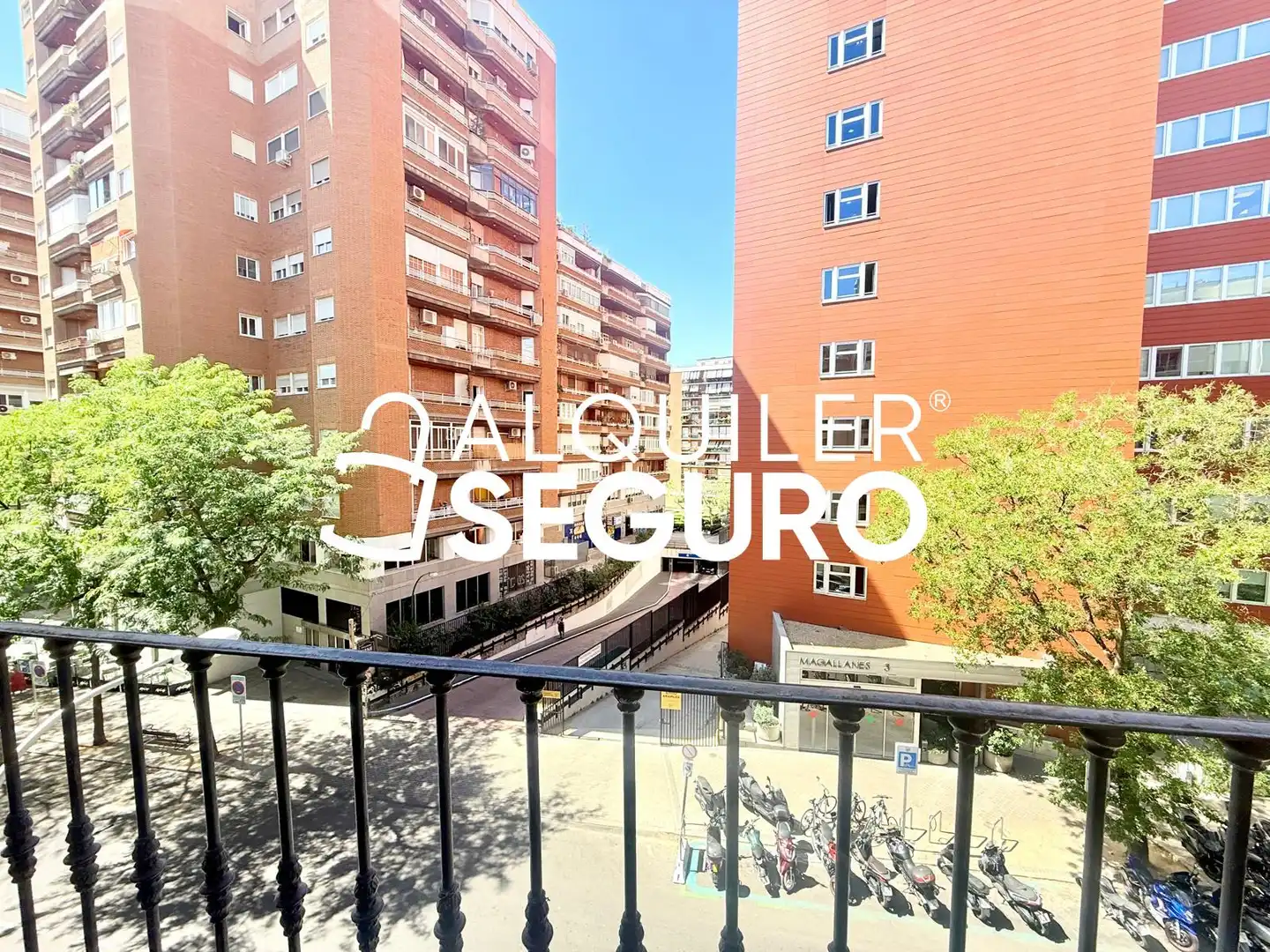 Exterior view of Flat for rent in Madrid  with Air Conditioner and Heating