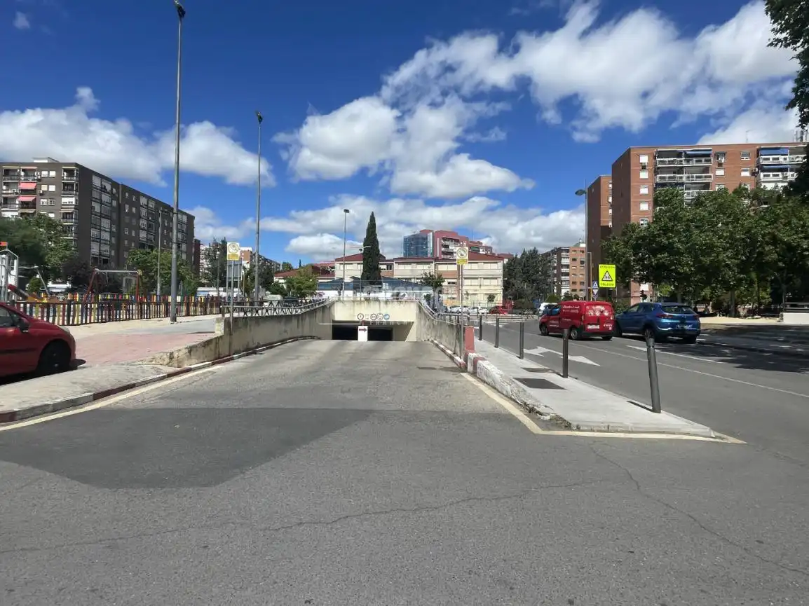 Vista exterior de Garaje en venta en Alcorcón