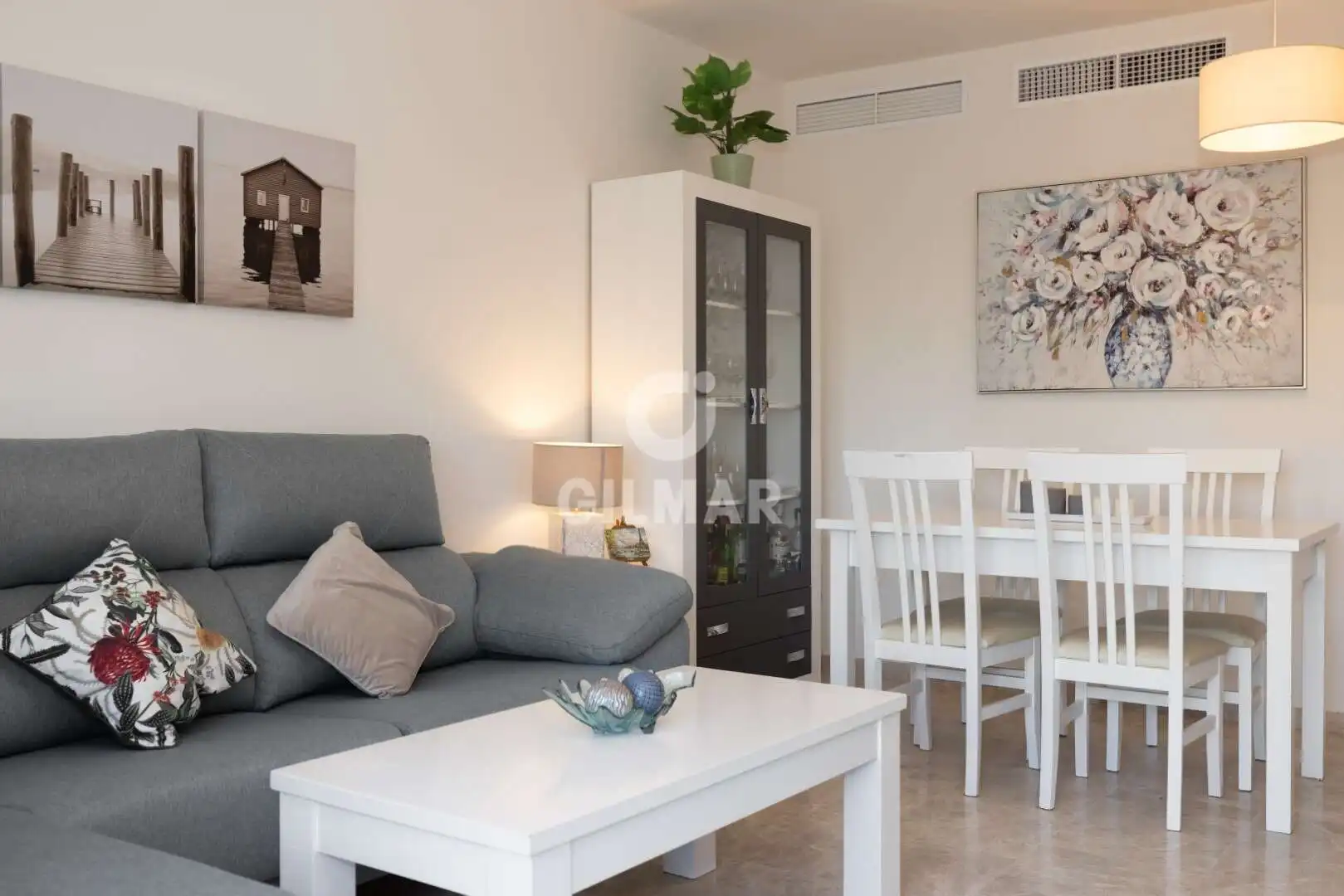 Sala de estar de Piso en venta en Chipiona con Calefacción, Jardín privado y Trastero