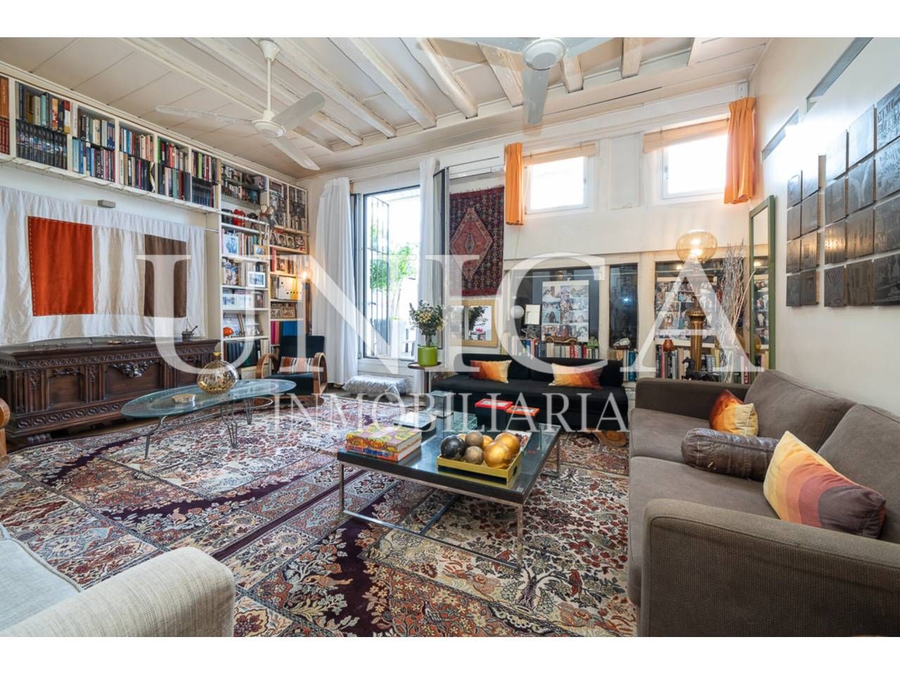 Living room of Attic for sale in  Madrid Capital  with Air Conditioner, Heating and Parquet flooring