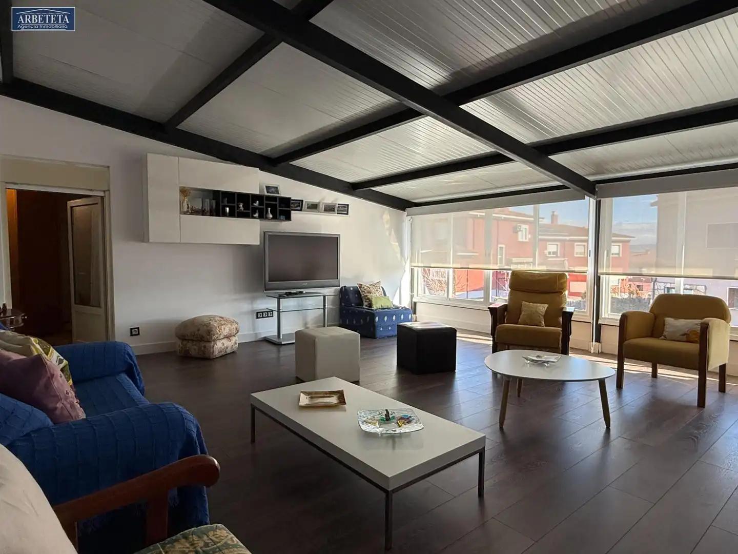 Sala de estar de Casa o chalet en venta en Cabanillas del Campo con Jardín privado