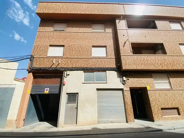 Außenansicht von Garage zur Miete in Albacete