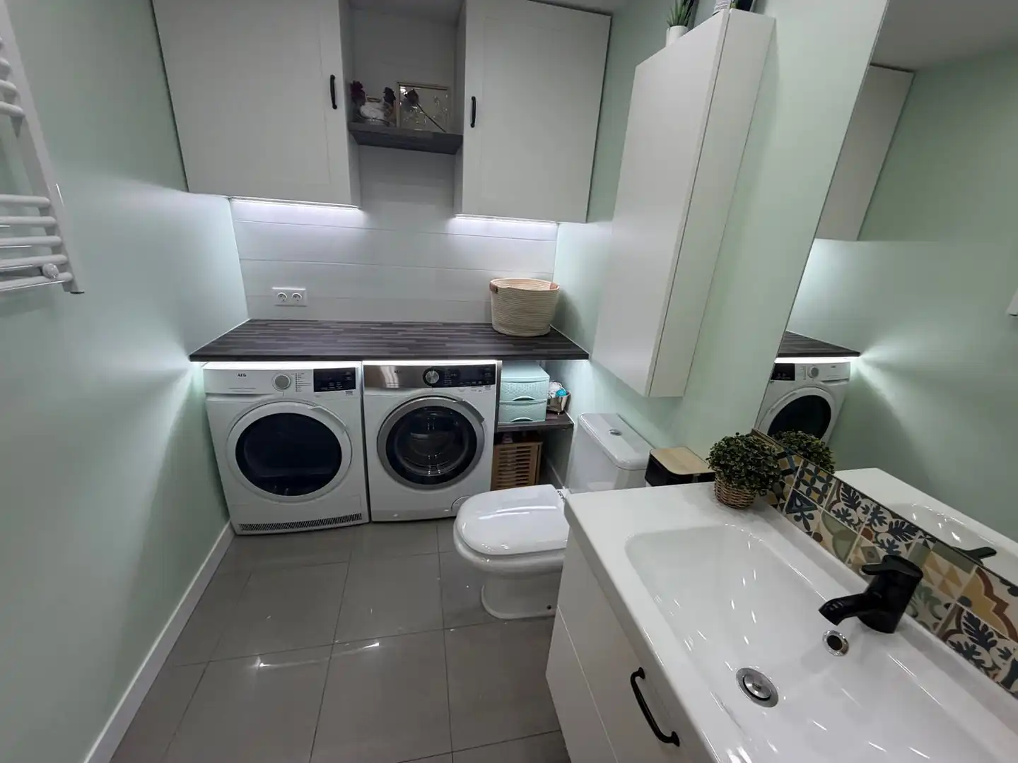 Baño de Piso en venta en Girona con Aire acondicionado, Jardín privado y Terraza