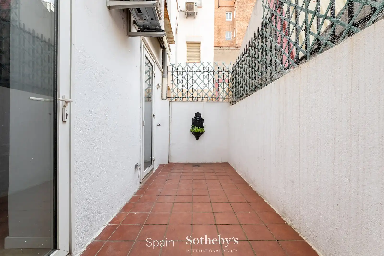 Terrassa de Apartament en venda en Madrid amb Aire condicionat, Calefacció i Terrassa