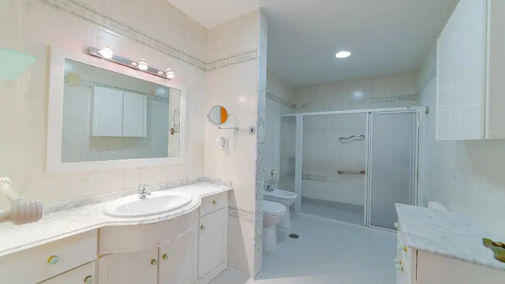 Bathroom of Houses for sale in Orihuela