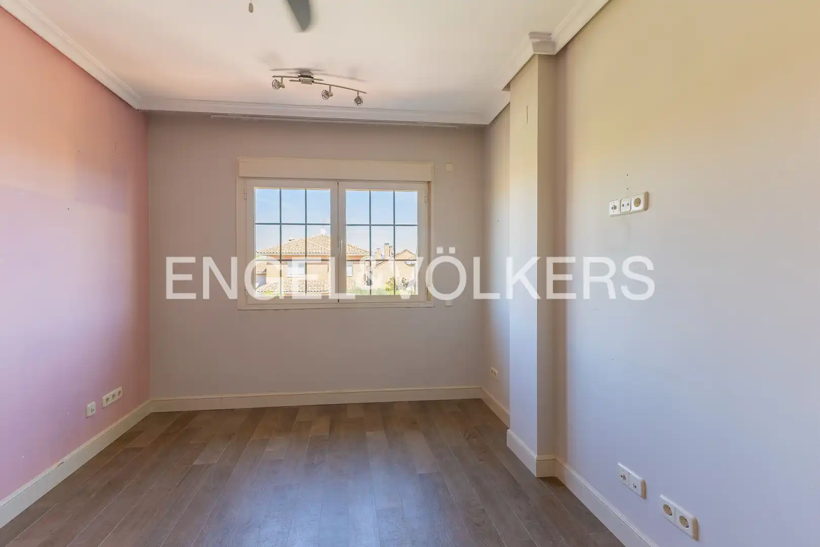 Dining room of Houses for sale in Villanueva de la Cañada  with Air Conditioner, Heating and Private garden
