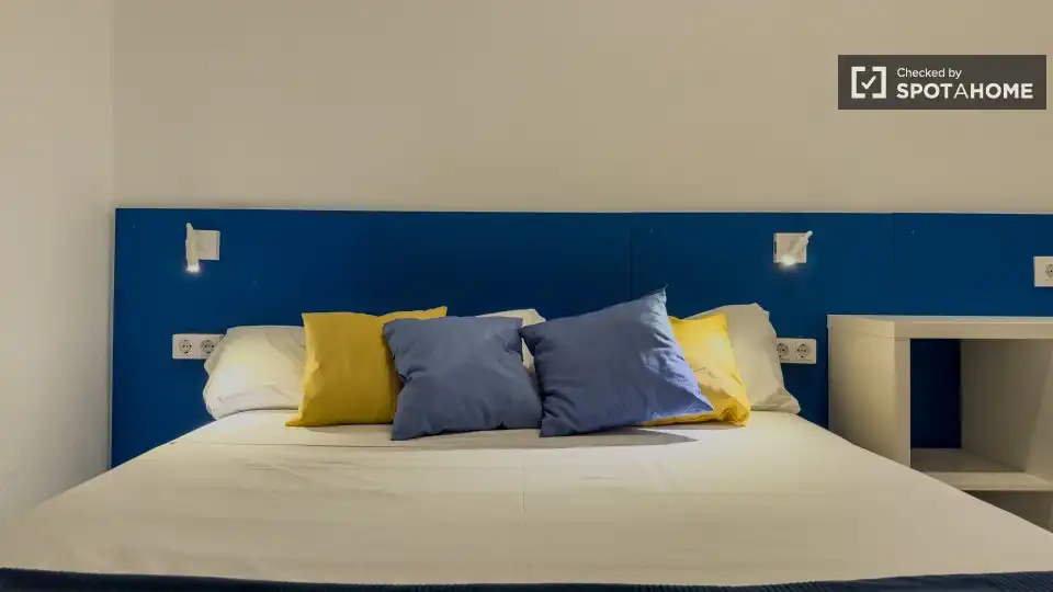 Room in Barri Gòtic