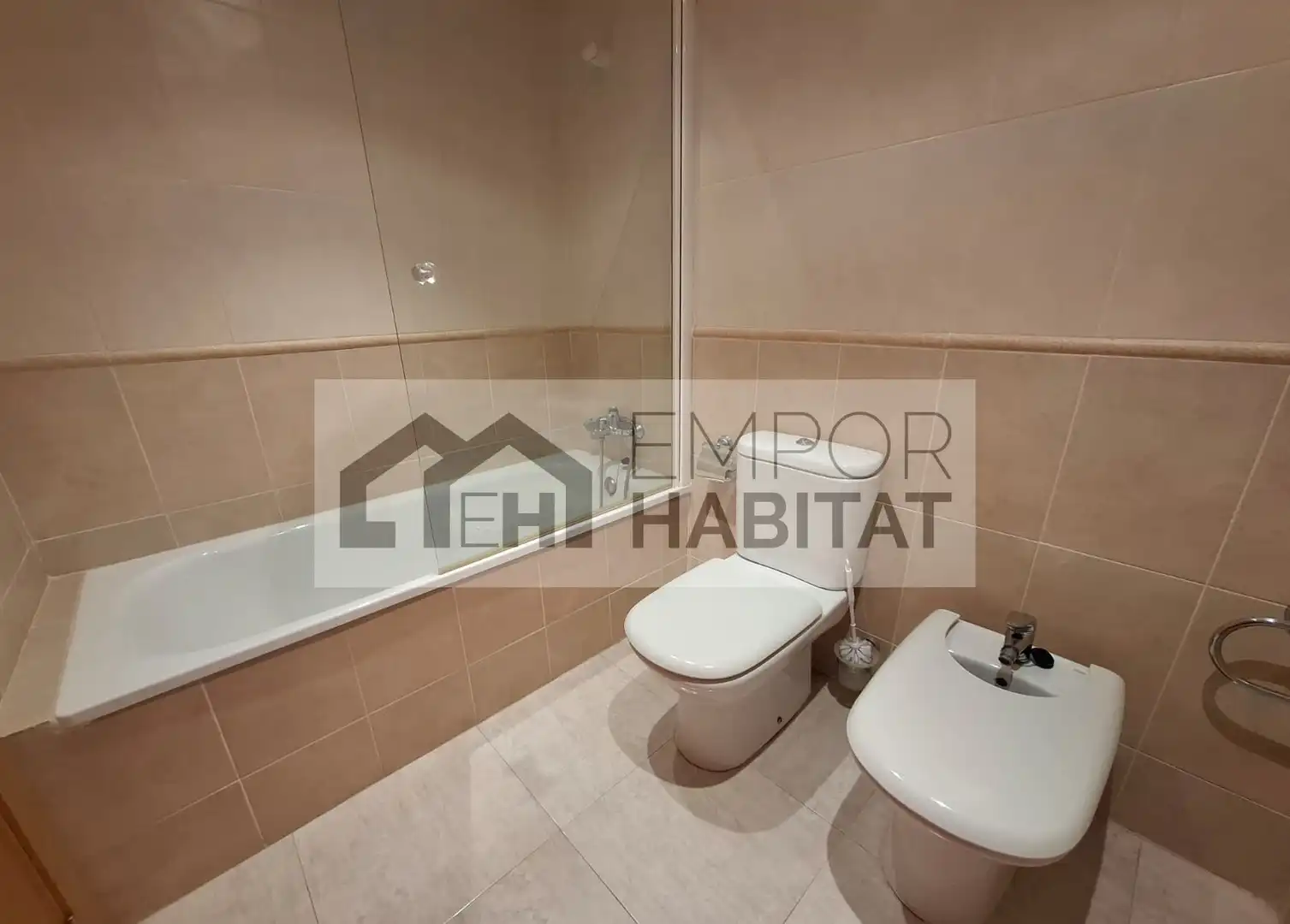 Bathroom of Apartments for sale in El Port