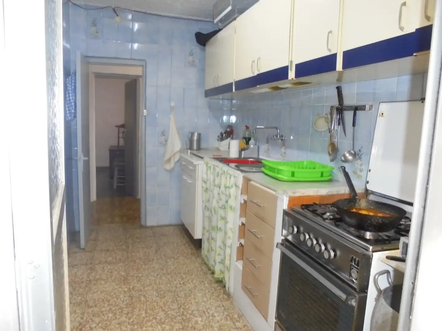 Kitchen of Houses for sale in Casinos  with Swimming Pool