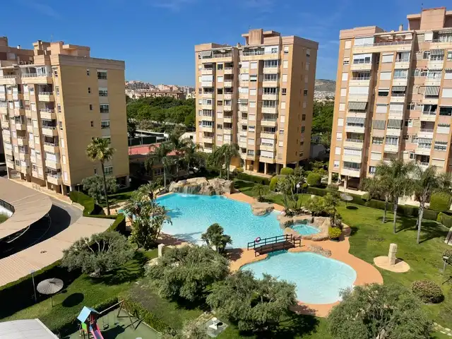 Schwimmbecken von Wohnung zur Miete in Alicante / Alacant mit Klimaanlage, Heizung und Möbliert