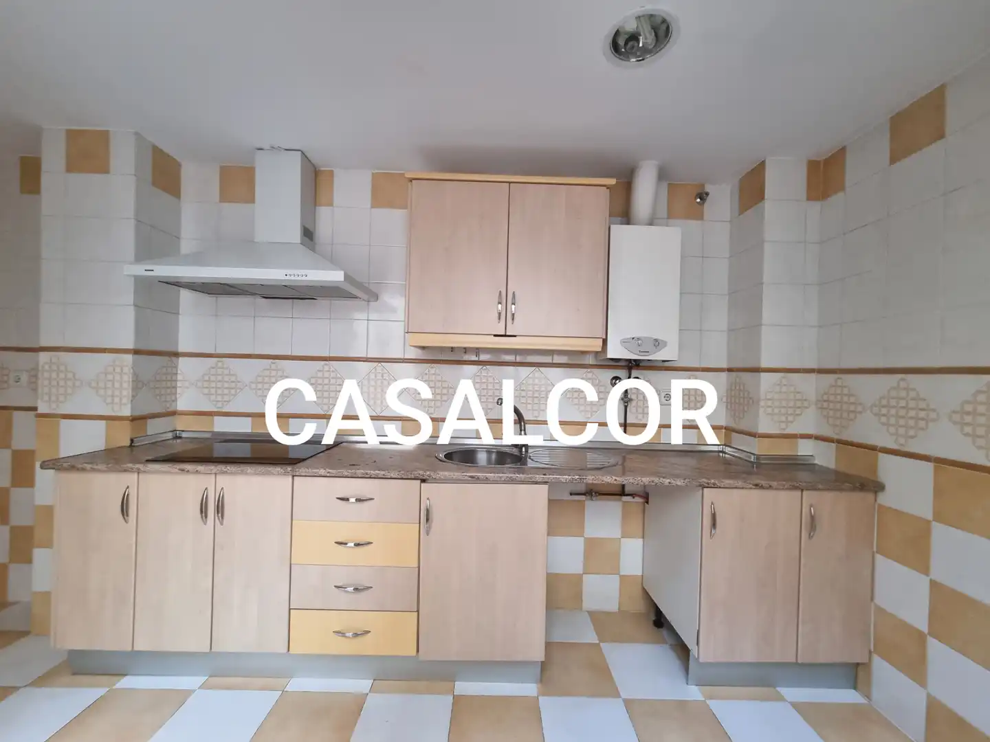 Cuina de Dúplex en venda en Mairena del Alcor amb Aire condicionat i Terrassa