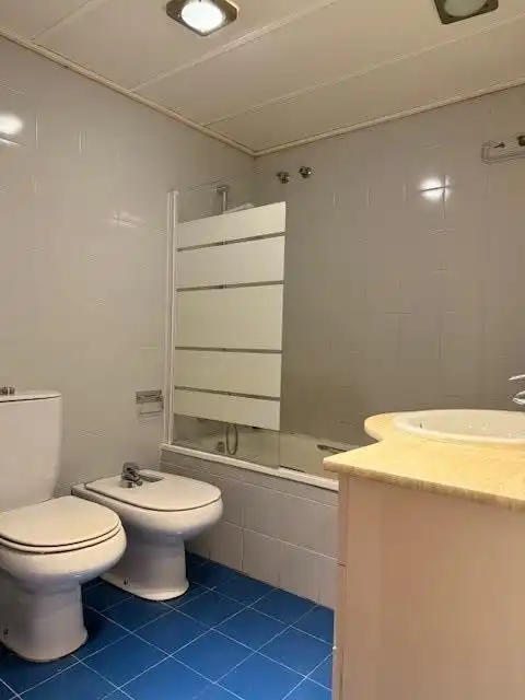 Badezimmer von Wohnung zum Verkauf in Murcia mit Klimaanlage und Abstellraum