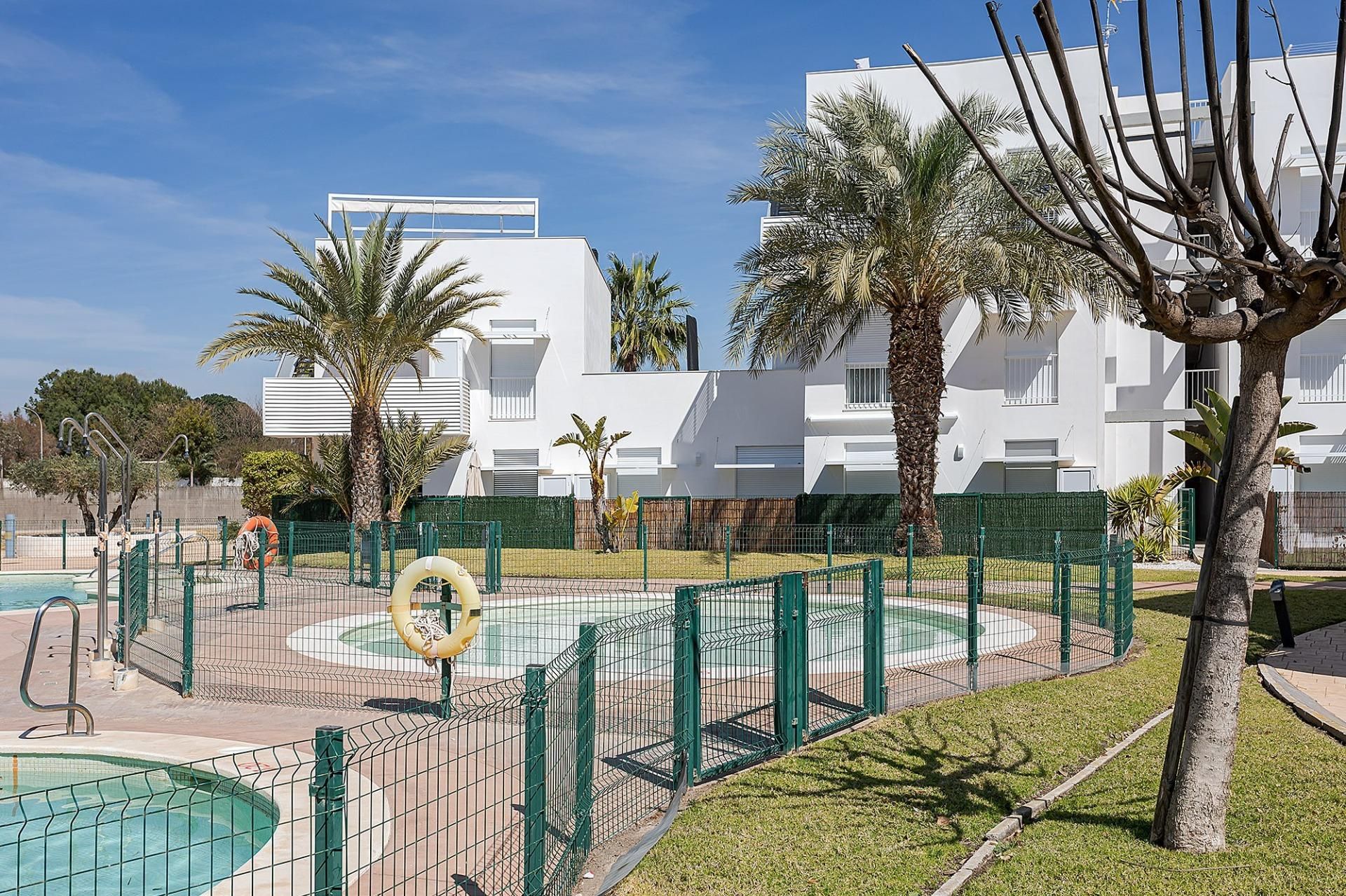 Vista exterior de Planta baixa en venda en Vera amb Jardí privat, Terrassa i Piscina comunitària