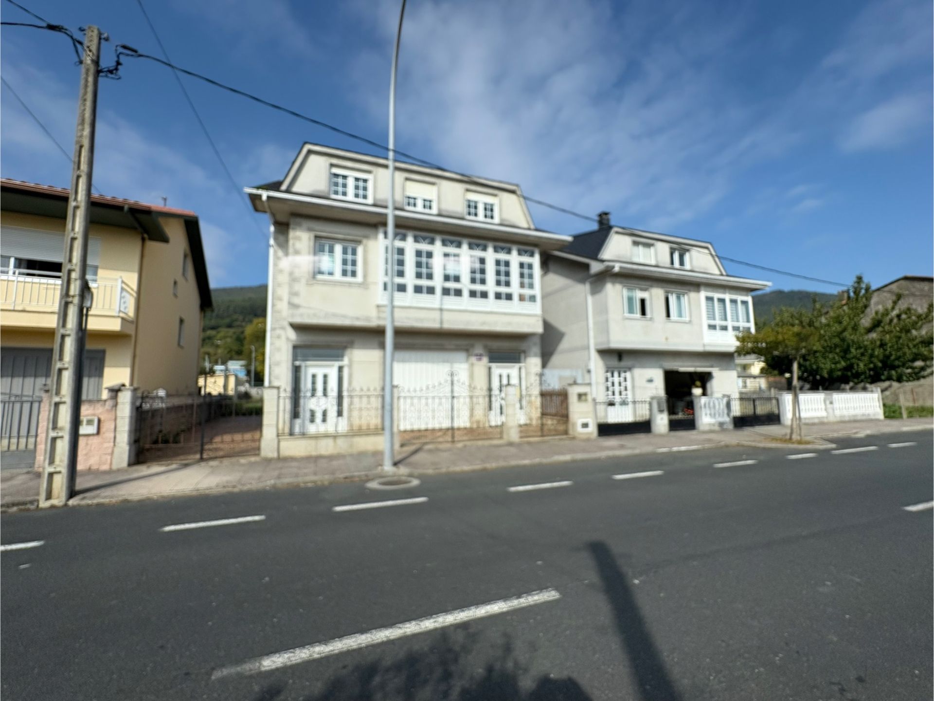 Vista exterior de Casa o xalet en venda en Cariño amb Calefacció, Jardí privat i Parquet