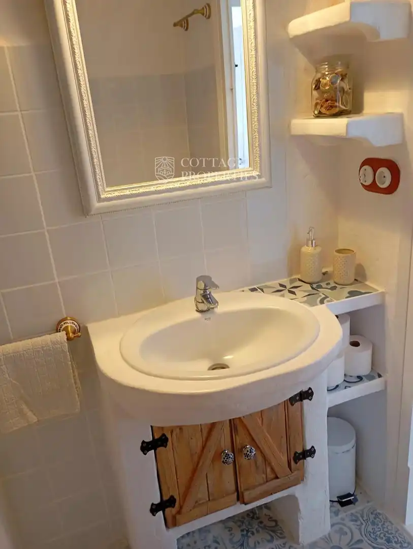 Baño de Casa adosada en venta en L'Escala con Calefacción, Terraza y Piscina