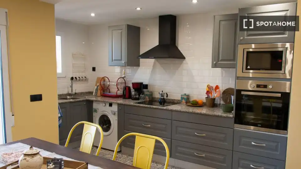 Flat for rent in Port Saplaya