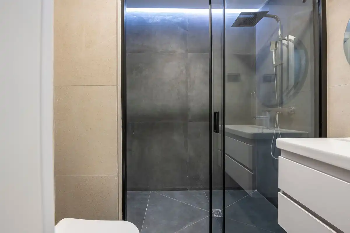 Badezimmer von Loft zum Verkauf in Madrid mit Klimaanlage, Heizung und Möbliert