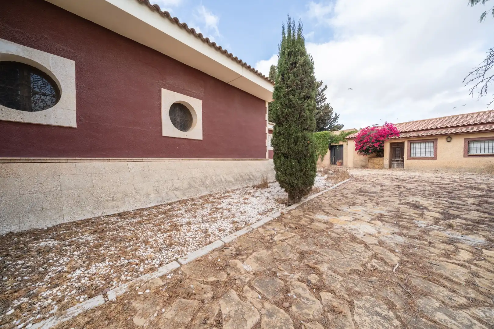Vista exterior de Casa o xalet en venda en Cartagena amb Jardí privat, Traster i Piscina
