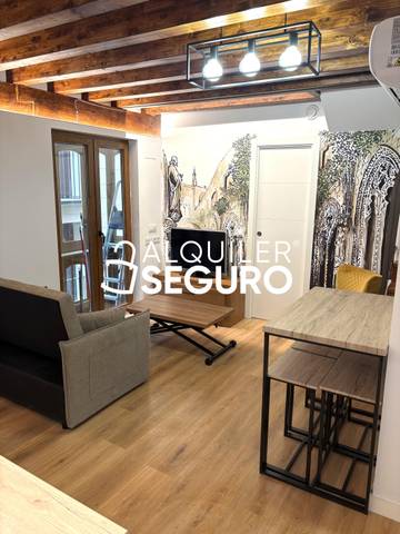 Piso en Alquiler en Comercio en Casco Histórico