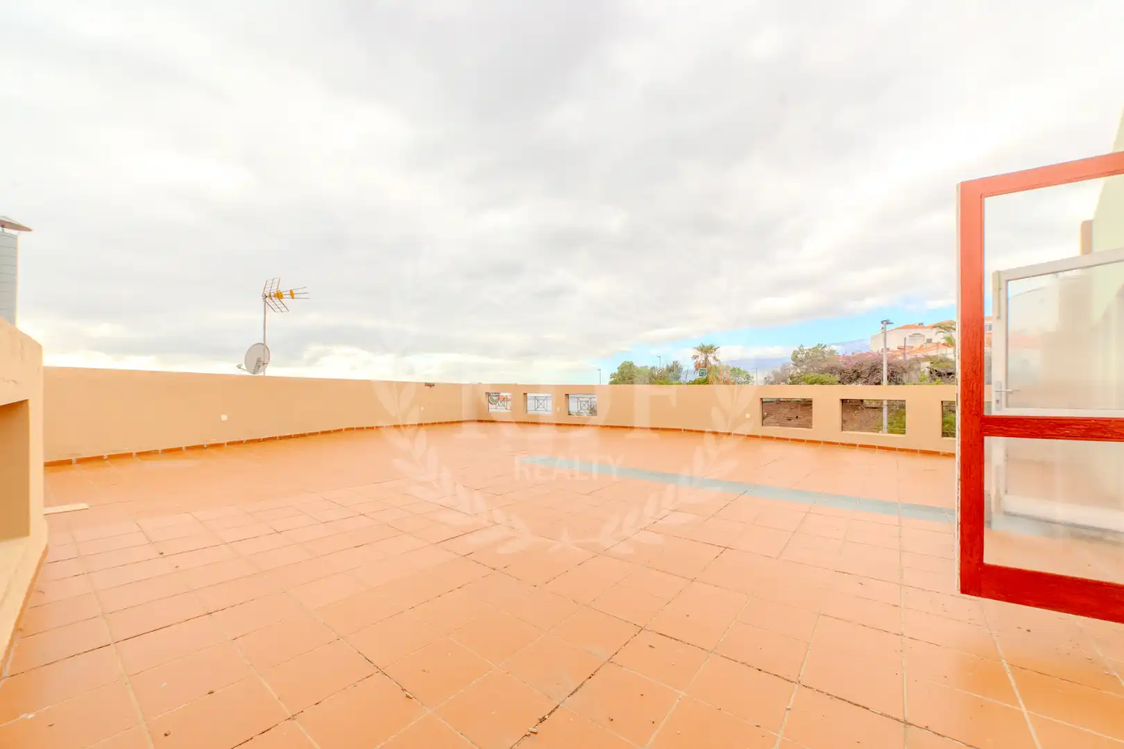 Terrasse von Geschaftsraum zum Verkauf in El Rosario mit Klimaanlage, Terrasse und Alarm
