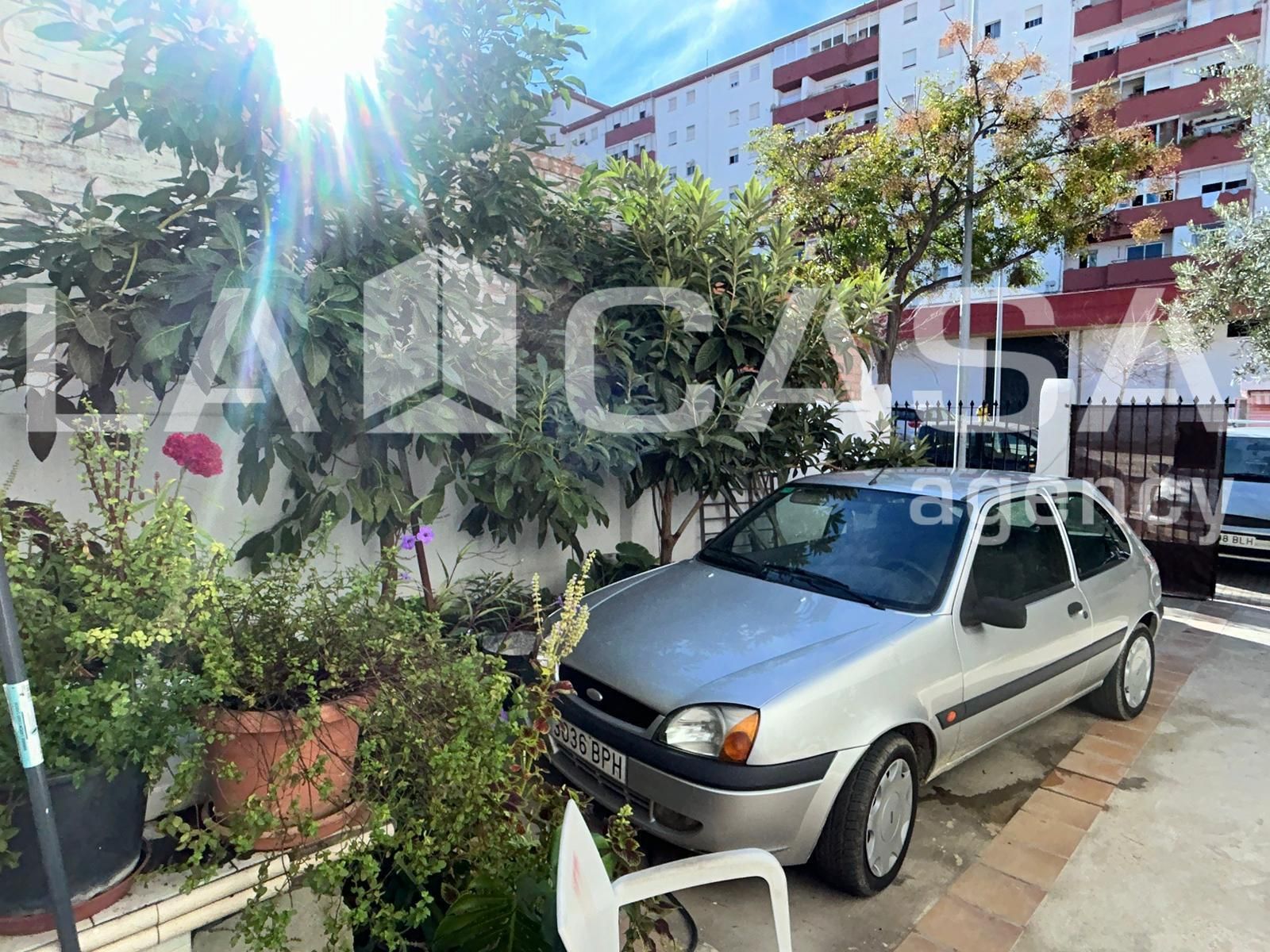 Aparcament de Casa o xalet en venda en Algeciras amb Balcó