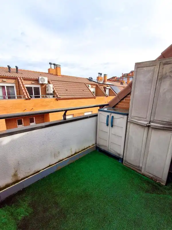 Terrassa de Casa adosada en venda en Alcalá de Henares amb Aire condicionat, Calefacció i Jardí privat