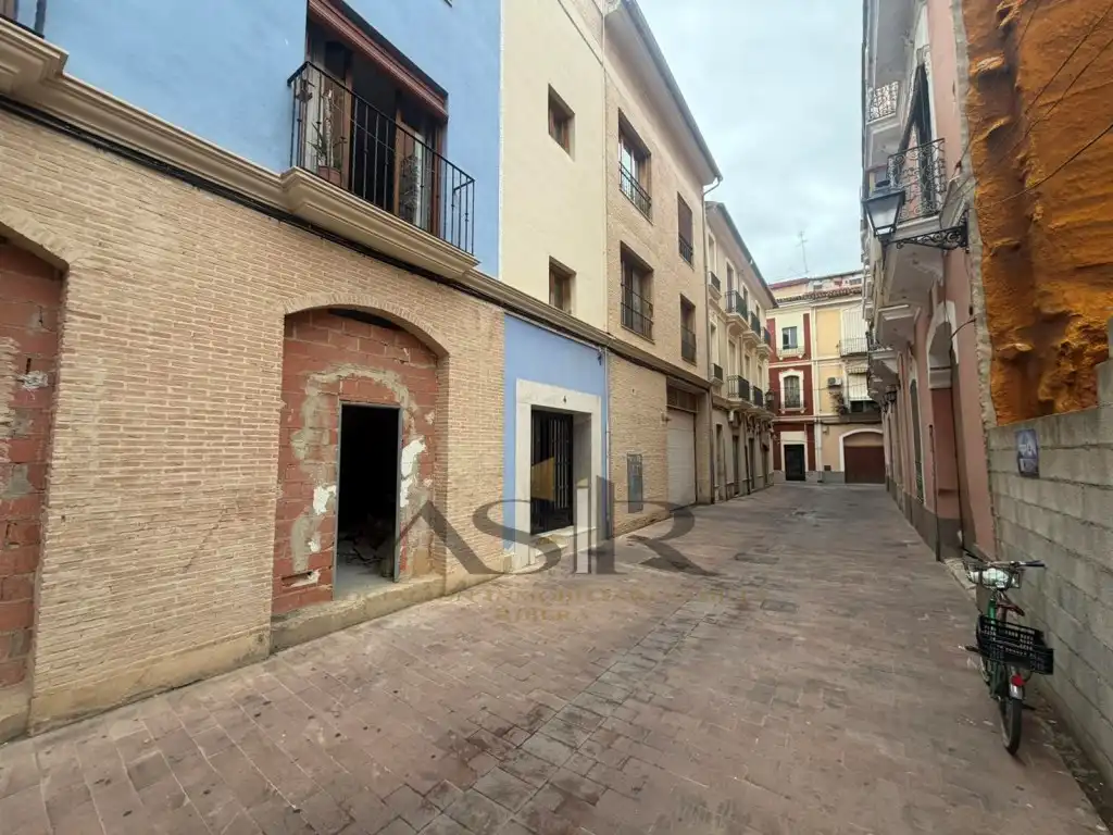 Local de alquiler en Carrer Santos, La Vila
